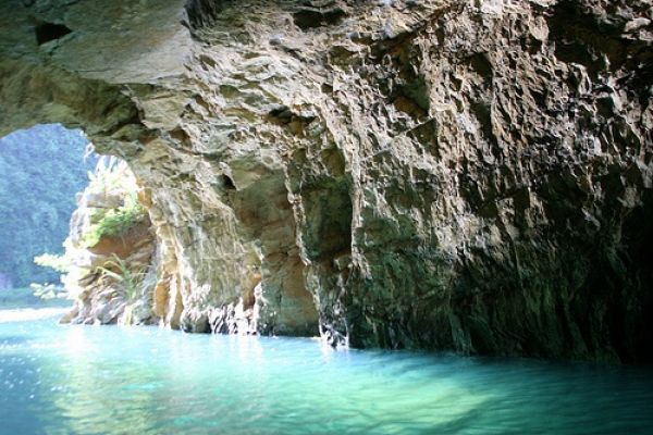 UNESCO delegates visited Trang An cave system