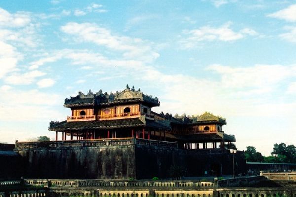 Travel to Vietnam and join Hue Festival opening in April 2012