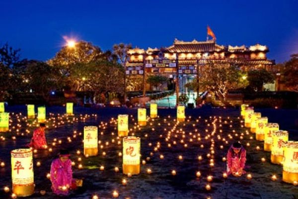 Vietnam travel and enjoy various activities in National Tourism Year 2012 
