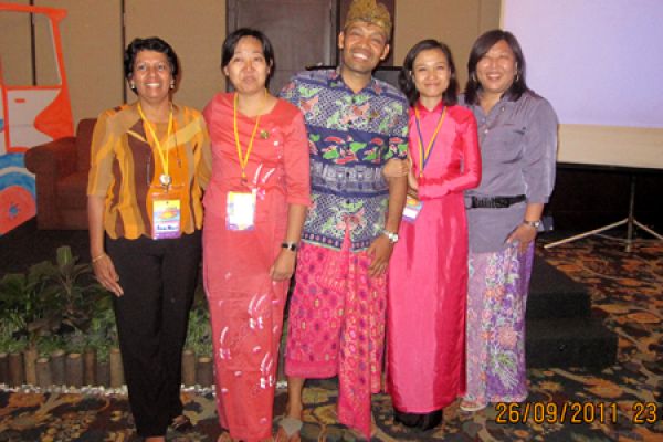 Vietnamese Tourist Guide among Top 5 Best ASEAN Tourist Guides