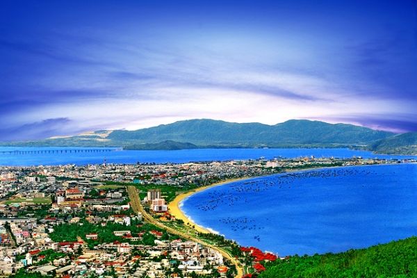Binh Dinh actively to attract investment in tourism projects