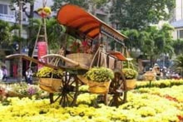 Enjoy space of Sea and island at New Year flower festival 2012