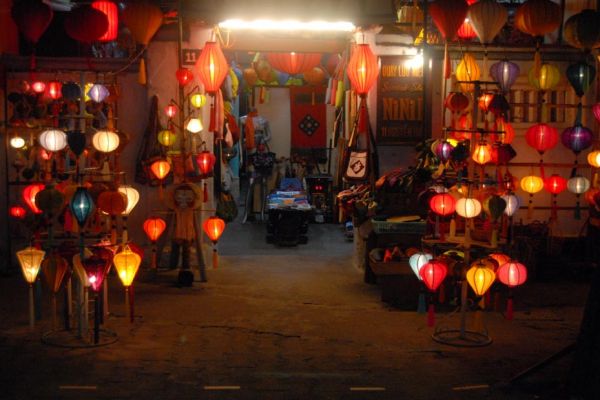  The demand for restoring ancient heritage buildings in Hoi An Town.
