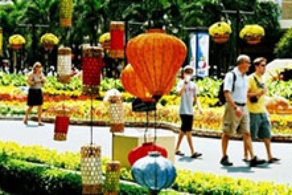 Impressive statistic - 2.9 million foreign tourists visit Ho Chi Minh City in ten months 