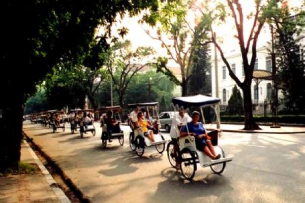 Foreign tourists to Vietnam increase remarkably this year