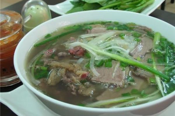 Hanoi’s Pho (Noodle Soup), so good speciality!
