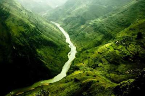 Vietnam’s first geological park, Dong Van Stone Plateau