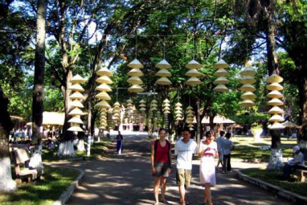 Distinctive Culture of Hue revealed in Phu Cam Conical Hat Village