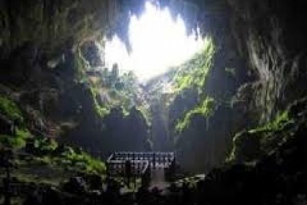 Visit the Cave of Fairies in Vietnam Tourism