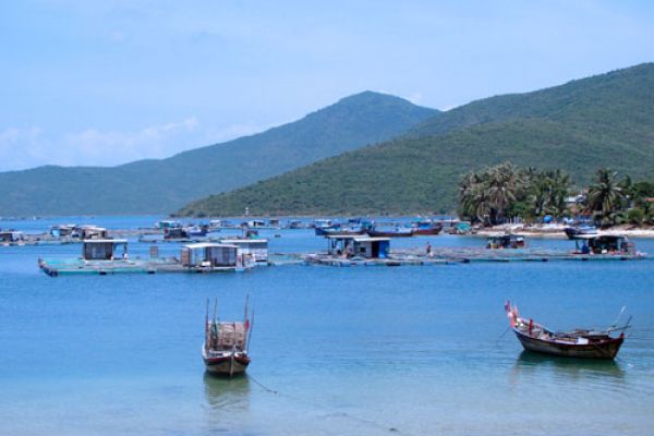 Đầm Môn Peninsula - Potential Tourism Site of Khanh Hoa Province