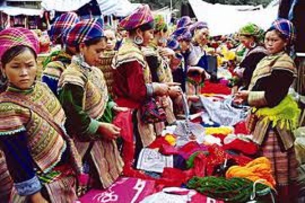  Feast for Tourists’ Eyes in Vietnam Travel, Bac Ha Market