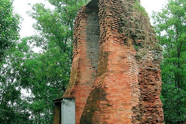 Vinh Hung Ancient Tower- Ancient Architecture Vestige