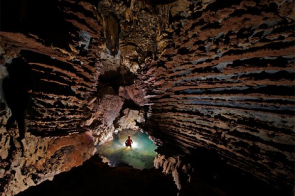 Explorers Have Discovered a New Cave in Quang Binh