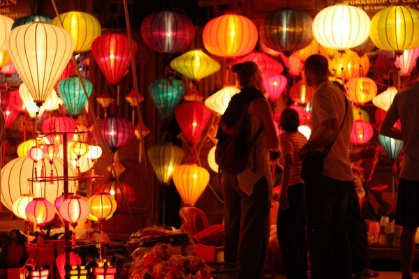 Hoi An Shows Its Charm in Full-moon Festival