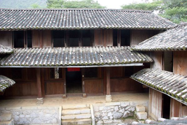 Vuong palace (Vua Meo), a symbol of the past glory