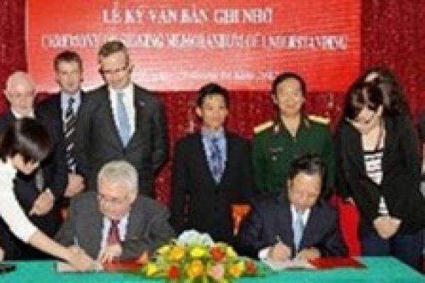 Ireland supports Vietnam deal with UXO 