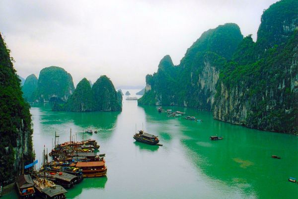 Top 5 Vietnam tourist attractions praised by foreign newspapers