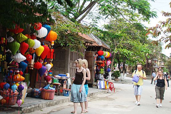 Vietnam welcomes nearly seven million foreign visitors