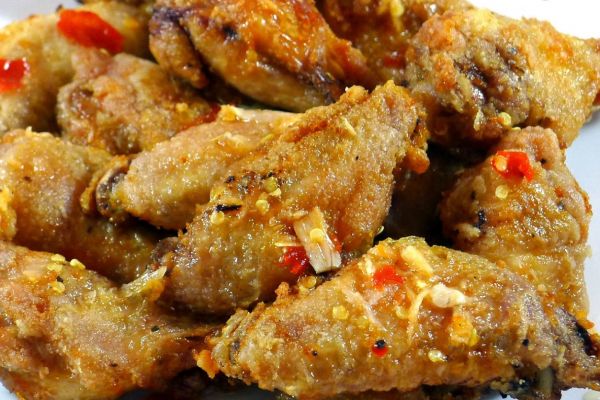 Fried chicken wings in fish sauce Recipe