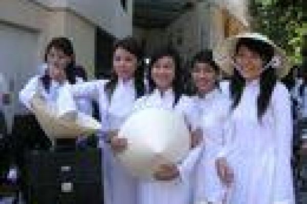 Traffic stops for dazzling women