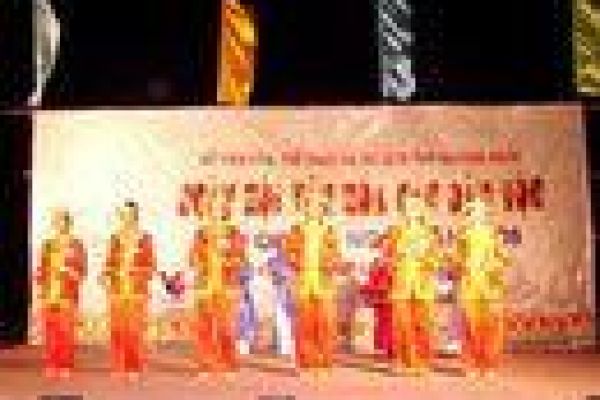 Cultural festival for ethnic minorities in central province