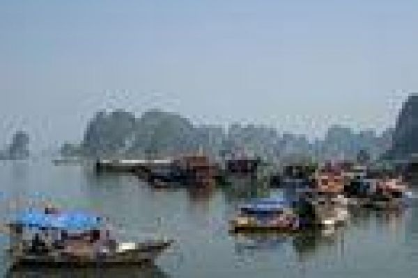 Ha Long Bay tops the list of new seven wonders