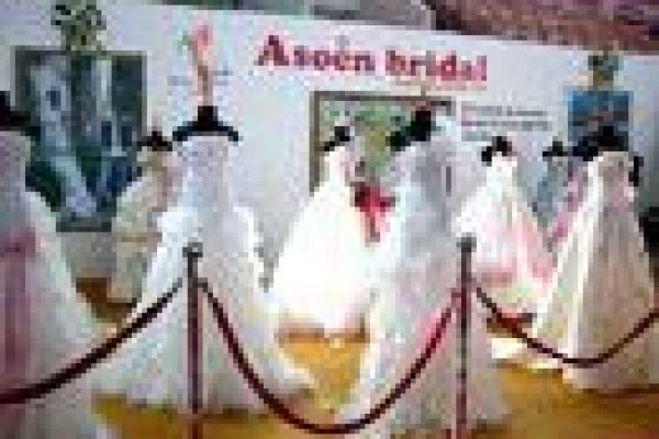 Exhibition of wedding dresses in HCM City