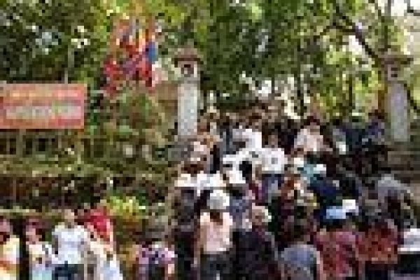 Festival celebrates death anniversary of the Hung Kings