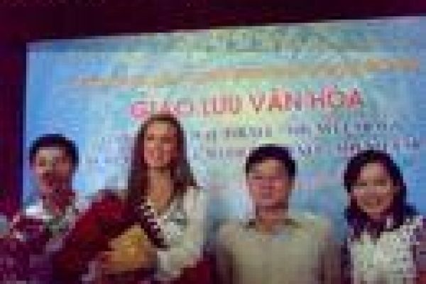 Miss Israel impressed by Vietnamese people's hospitality