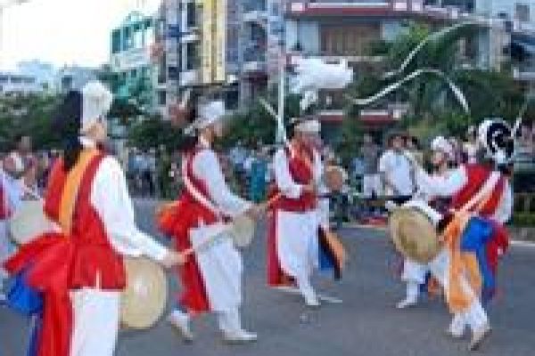Street carnival in Phu Yen opens