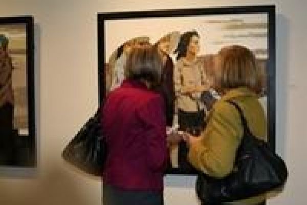 Photo exhibition on Vietnam opens in London