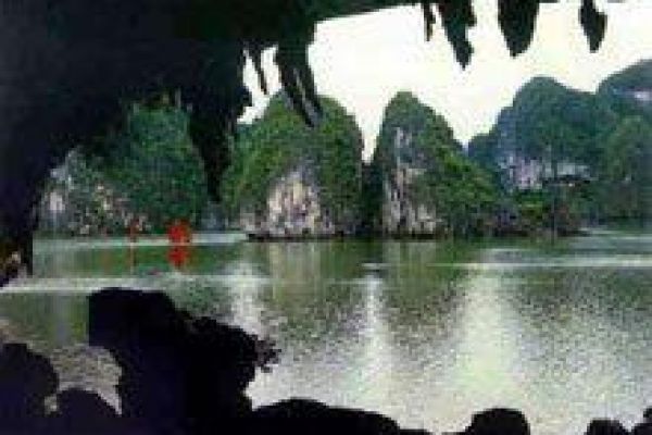 Ha Long Bay ranks 6th in natural world wonders bid 