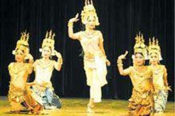 Cambodian culture week opens in HCM City
