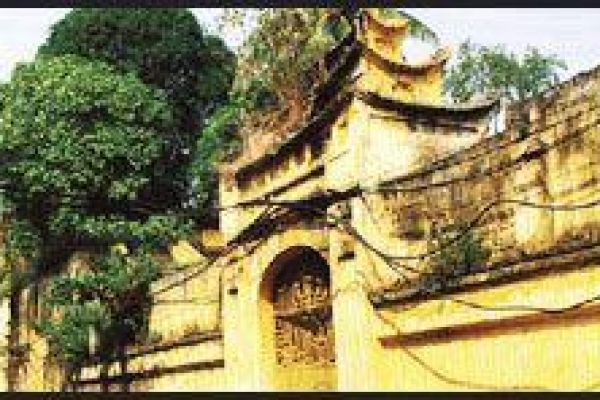 Thang Long Imperial Citadel Spring fair opens