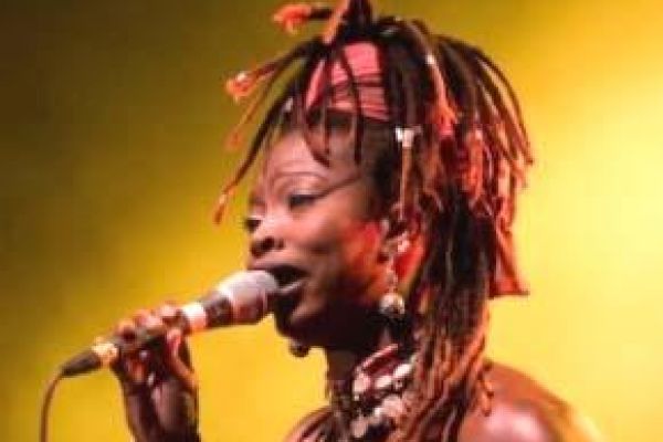 Grammy winner to perform in Hanoi