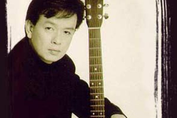 Overseas Vietnamese singers return home