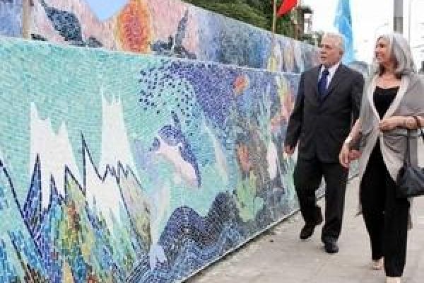 Argentinan picture of Hanoi ceramic road inaugurated 