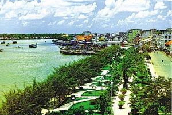 Can Tho builds promenade and food court