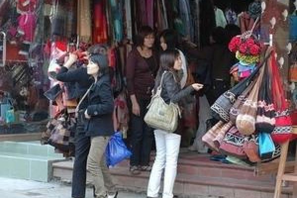 Hanoi introduces five tours to craft villages