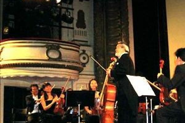 Japanese orchestra to perform in Hanoi