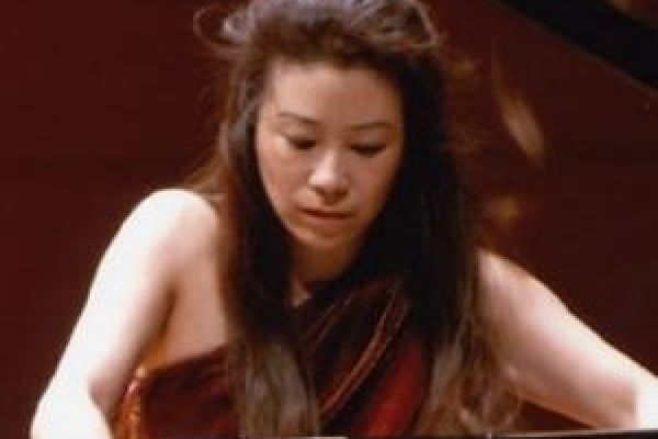 Leading Japanese pianist to perform in Hanoi