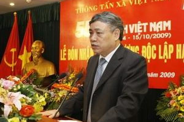 Vietnam Pictorial receives First-Class Independence Order