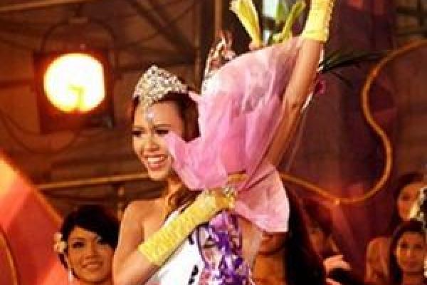 Vu Hoang Diep crowned Miss International Beauty