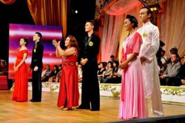 Model-actress Thanh Van wins ‘Dancing with the Stars’