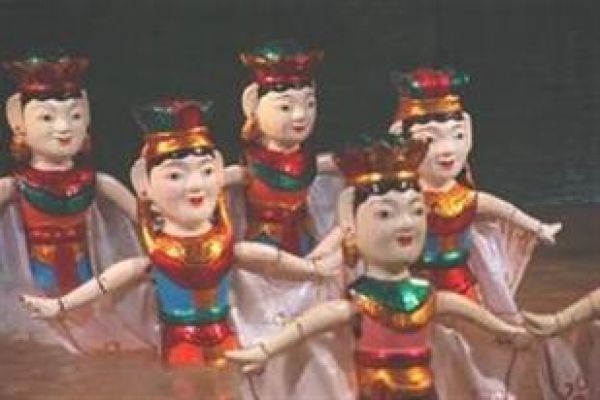 Vietnam water puppetry goes international