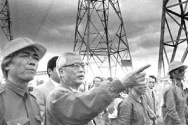 Late PM’s life in photo exhibition 