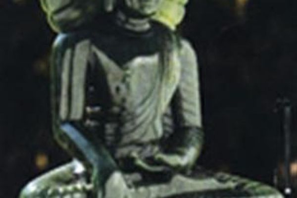 Largest jade Buddha statue arrives in Vietnam