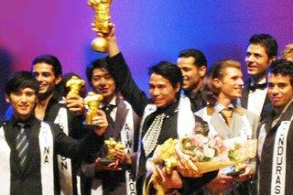 Vietnamese model wins Mister International 2008
