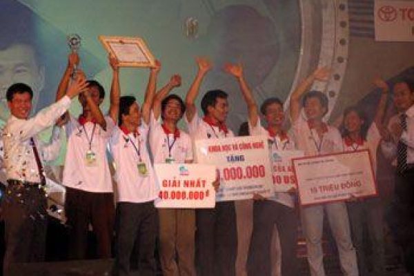 Da Nang’s Bach Khoa University becomes Robocon Vietnam 2007 champions