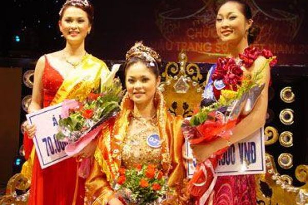 Luu Thi Van Anh named Miss Jewellery Vietnam 2007